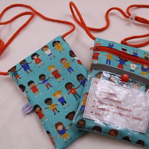 BRUSTBEUTEL für Kinder "Kinder dieser Erde" mit Klarsichtfach mit Reflektorstreifen;  Geldbörse, Fahrkartentasche, Kindergeldbeutel