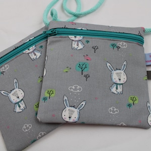 Kinder-BRUSTBEUTEL "Hase" mit Reißverschluss und Reflektorfähnchen; Brusttasche, Geldbörse, Geldbeutel