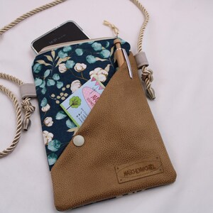 Handytasche zum Umhängen;  Umhängetasche mit 2 Fächern & langer Kordel; Crossbody Tasche für viele Handy-Modelle;  Praktisch, leicht, vegan