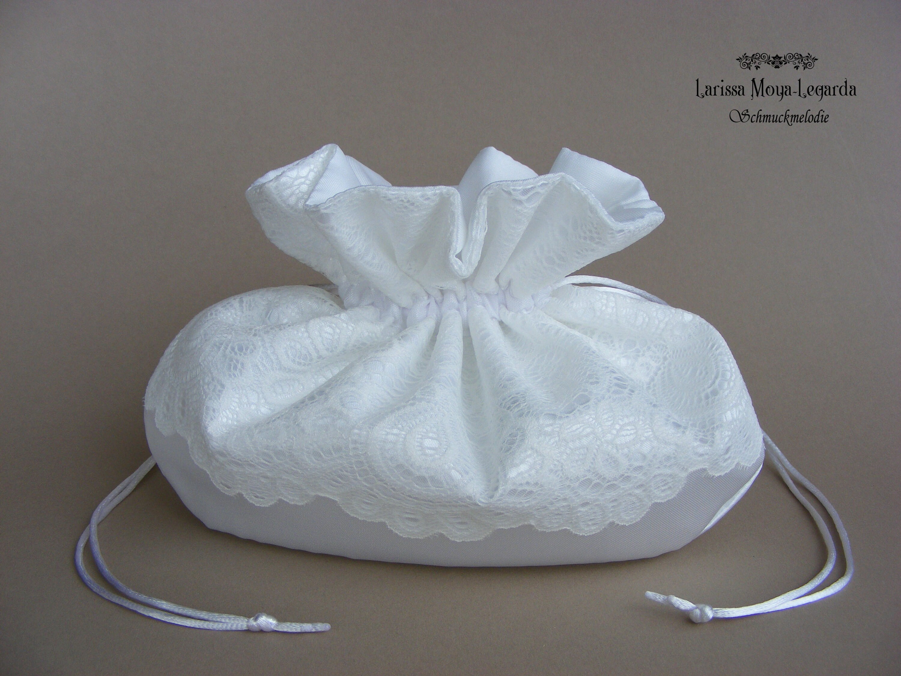 Weiße Satin Brautjungfer Handtasche Mit Perlen Und Strass