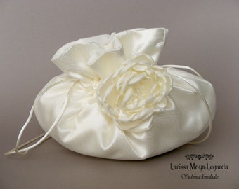 Brauttasche, Brautbeutel, Kommuniontasche aus Satin mit Blume weiß, ivory cream