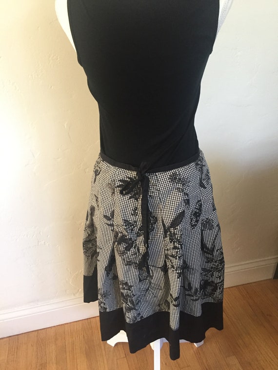 Cute black and white cotton skirt