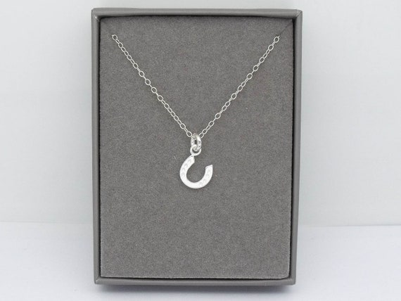  925 Sterling Silver Lucky Horseshoe Pendant Necklace