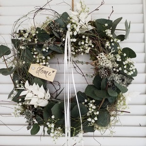 Fresh door wreath winter spring white-green