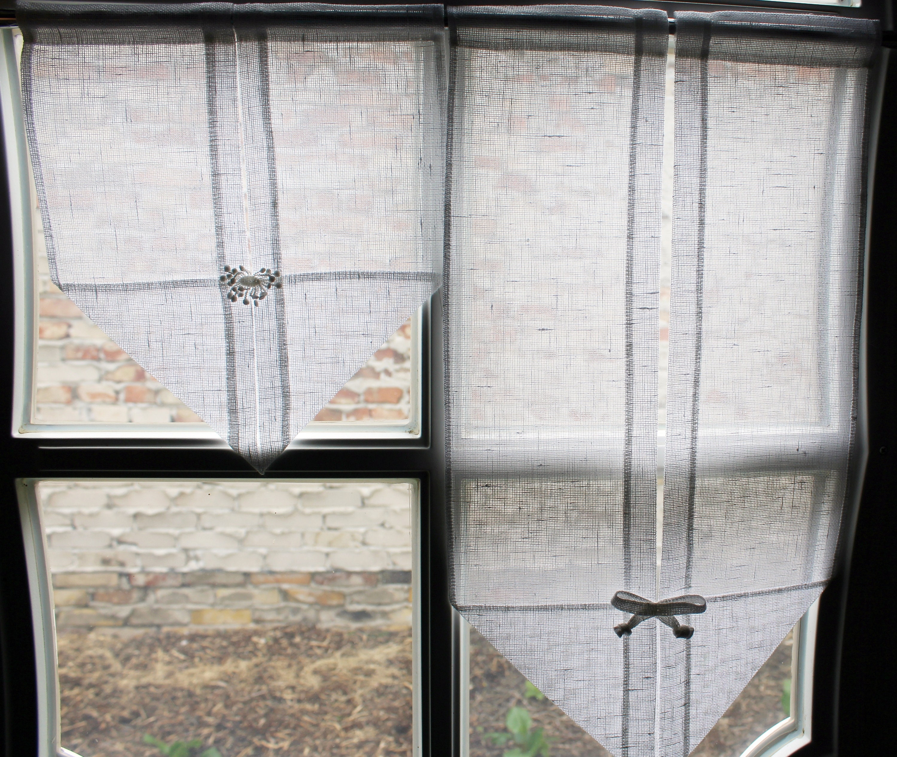 Scheibengardine Im Vintage Landhauslook – Mit Rosen-Stickerei, Halbtransparent, Baumwolle (195 X 42 Cm)
