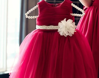 2t red dress
