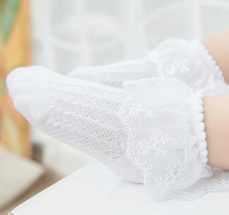 Ruffled Socks Lace Socks Baby socks Girls Socks Little Girls Socks Toddler Socks Frilly Socks Infant Socks Christening Sock Easter Sock
