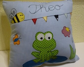 Kissenhülle oder Kissen mit Namen Frosch individuelles Geschenk Geburt Taufe Geburtstag