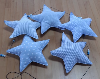 Stoffgirlande 5 Sterne je ca. 22 cm hellblau mit Holzperlen fertiges Unikat individuelles Geschenk Baby Geburt Taufe Deko Kinderzimmer