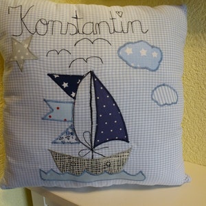 Kissenhülle oder Kissen mit Namen Segelschiff individuelles Geschenk Geburt Taufe Geburtstag Bild 10