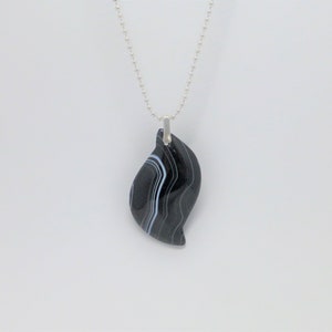 Lange ketting zilveren hanger onyxblad