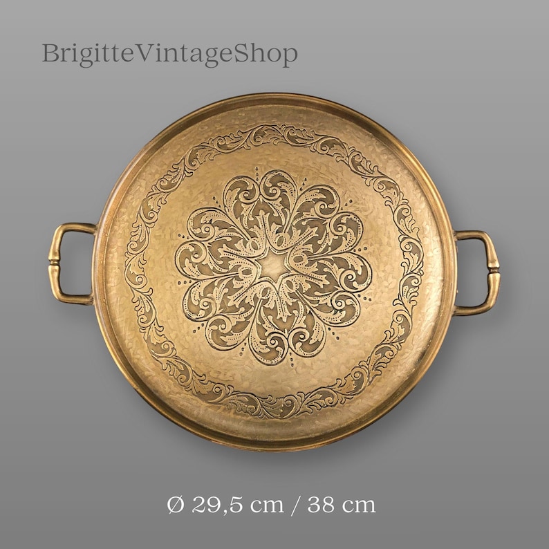 #BrigitteVintageShop Messing Henkeltablett Ø38cm Gilde Handwerk Florale Gravur Serviertablett Orientstil Antik Design Geschenk Messinghochzeit