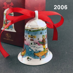 Hutschenreuther Christmas porcelain bell 2006 „Beim Leuchtturm“ Ole Winther limited collector&#39;s edition Christmas decoration, &gt; article...