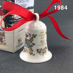 Hutschenreuther Christmas porcelain bell 1984 “Fischerdorf” Ole Winther limited collector&#39;s edition Christmas deco more to the article...