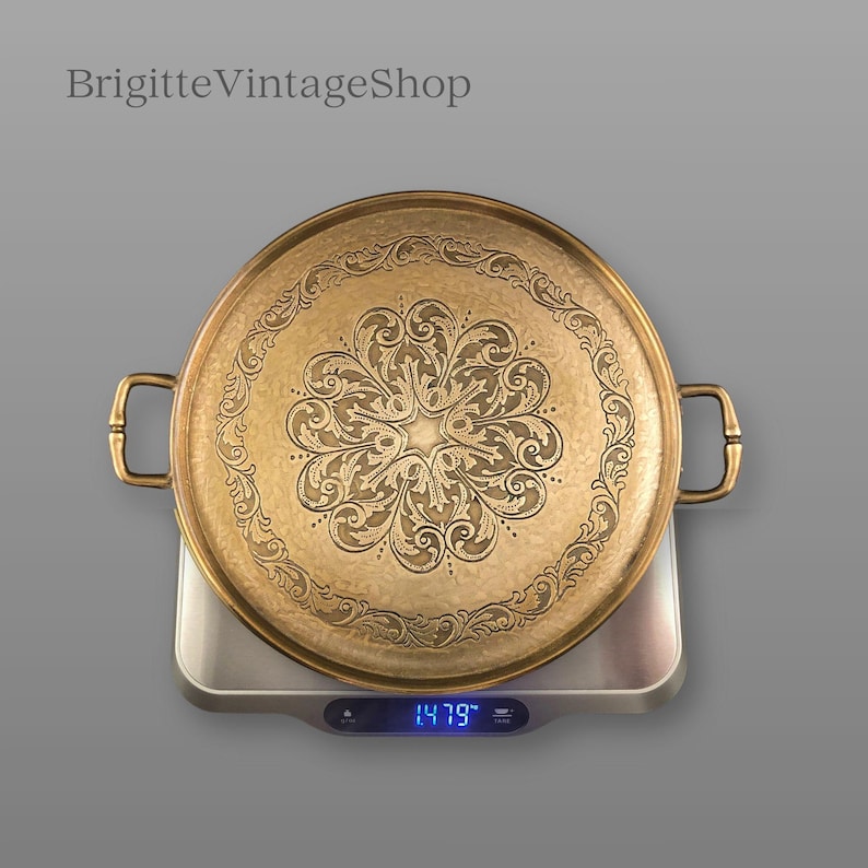 #BrigitteVintageShop Messing Henkeltablett Ø38cm Gilde Handwerk Florale Gravur Serviertablett Orientstil Antik Design Geschenk Messinghochzeit