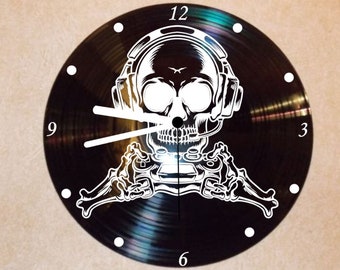 Schallplatten Uhr , Wanduhr Schädel