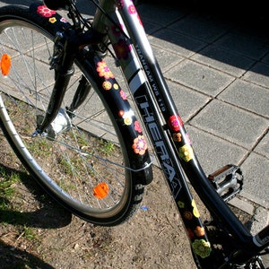 Blumen Fahrradaufkleber, Aufkleber fürs Fahrrad, Sticker Fahrrad, Fahrradsticker, wasserfeste Sticker, Aufkleber, rote Blüten Bild 4