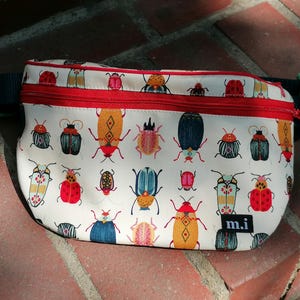Bolsa de cintura infantil "Pequeno Fusca"