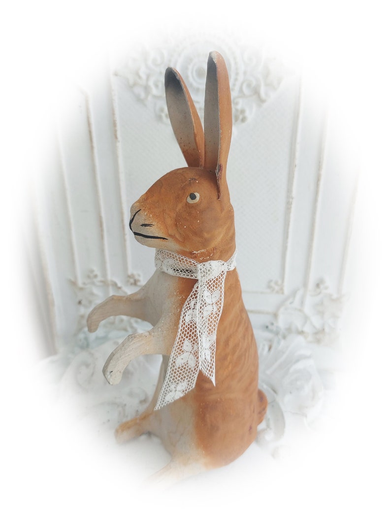 Brocante antique grand lapin de Pâques No 5 contenant des bonbons en carton lapin de Pâques image 3