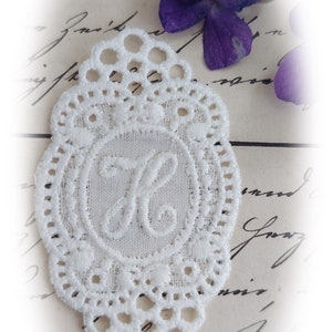 Monogramm H gestickt  Initialen  Wäschezeichen