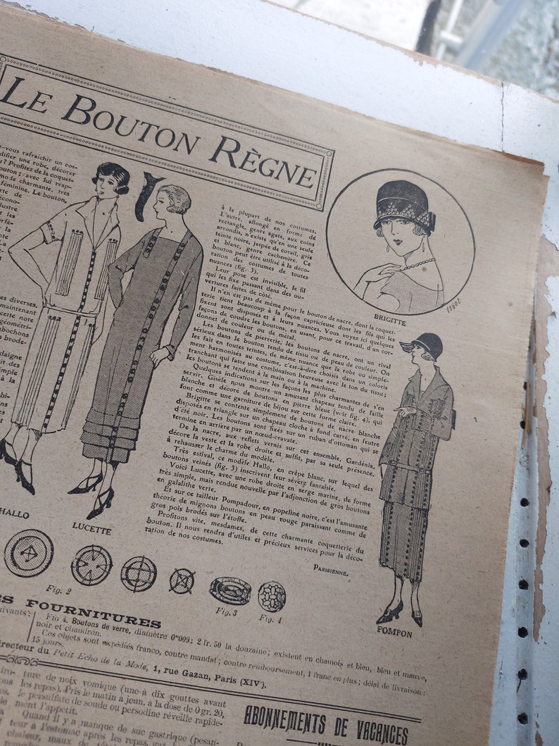 1924 Original Le Petit Echo de la Mode Shabby Newspaper image 3