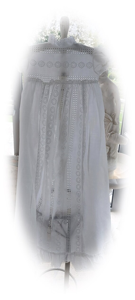Old christening gown around 1960 brocante old Gem