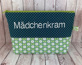 Kosmetiktasche personalisiert Kulturtasche Kulturbeutel Mädchenkram Tasche Geschenk Mädchen grün mit Wunschnamen