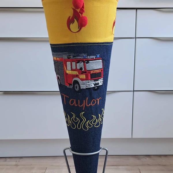 Schultüte Stoff Feuerwehr personalisierbar Jeans Feuerwehrauto, auch als Nähpaket zum selber nähen, 70cm und 35cm