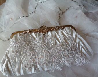 Bridal bag clutch light cream in vintage style