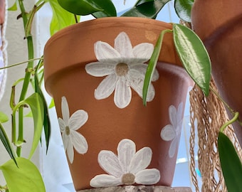 Daisy Flower Pot