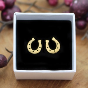 Stud earrings horseshoe luck choice of colors Gold