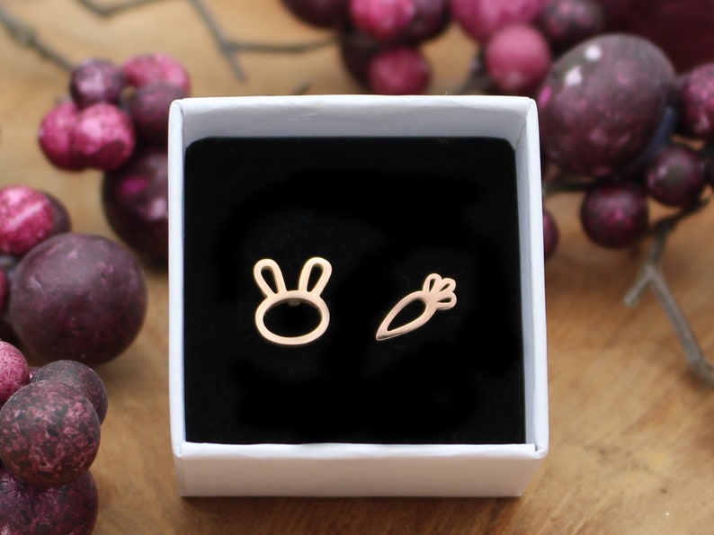 Stud earrings Easter bunny & carrot rose gold image 2