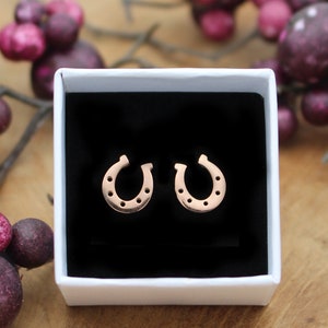 Stud earrings horseshoe luck choice of colors Rose gold