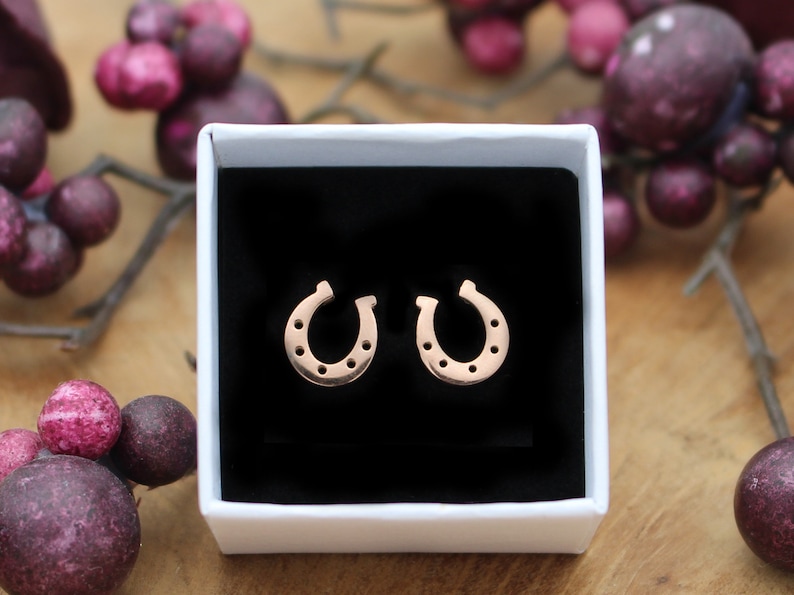 Stud earrings horseshoe luck choice of colors Rose gold