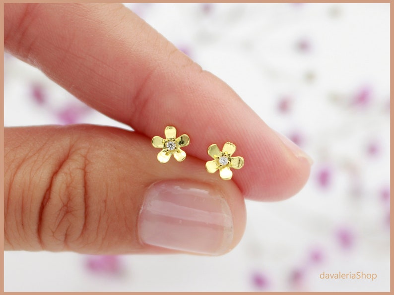 Earrings Flower Minimalist Zircon Glitter Gold image 1