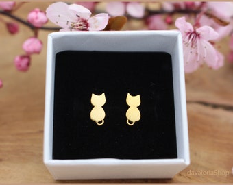 Stud earrings cat tomcat sitting gold