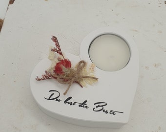 Muttertagsgeschenk Kerzenhalter in Herzform aus Keramikgips mit Schriftzug "Du bist die Beste" und Trockblumen