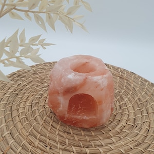 Teelichthalter aus Salzkristall auch als Diffuser nutzbar Modell nach Wahl