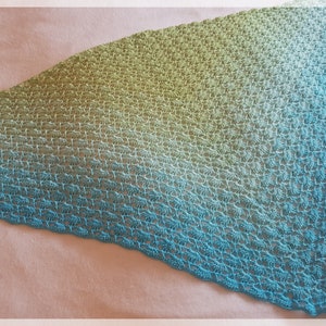 Crochet scarf, shoulder scarf gradient green-turquoise image 2