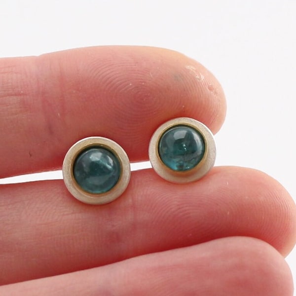 Boucles d'oreilles puces, tourmalines bleues rares, en argent 925 et or 900