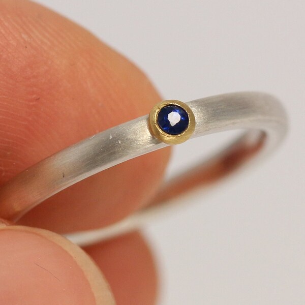 Engagement ring, smagagd or sapphire, 925 silver and 750 gold