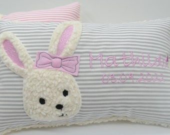 Ostergeschenk Kuschelkissen Hase mit Filzschleife - Hasenmädchen Wunschnamen Taufkissen Geburtskissen - Schmusekissen Kissen mit Namen