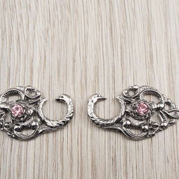 2er Set Miederhaken Strass Dirndlhaken Schwanenhals offen altsilber Farbwahl rosa flieder pink