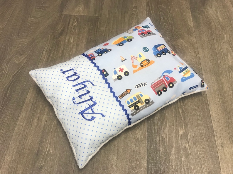 Namenskissen Baby Auto blau Kissen mit Name, Kuschelkissen, Geschenk zur Geburt, Kissen Junge, Kissen Auto, Bild 3