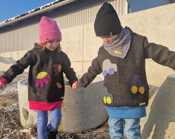 Oversize, outdoor sweater, hoodie, walk hoodie, flowers or cars, grey, colourful, new wool