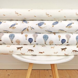 Wundervolle Family Fabrics Jerseys Ducks, Turtles Blue, Hot Air Balloons Blue, Dogs Stoffpaket Frühjahr Sommer 2022 Enten Hunde Bild 2