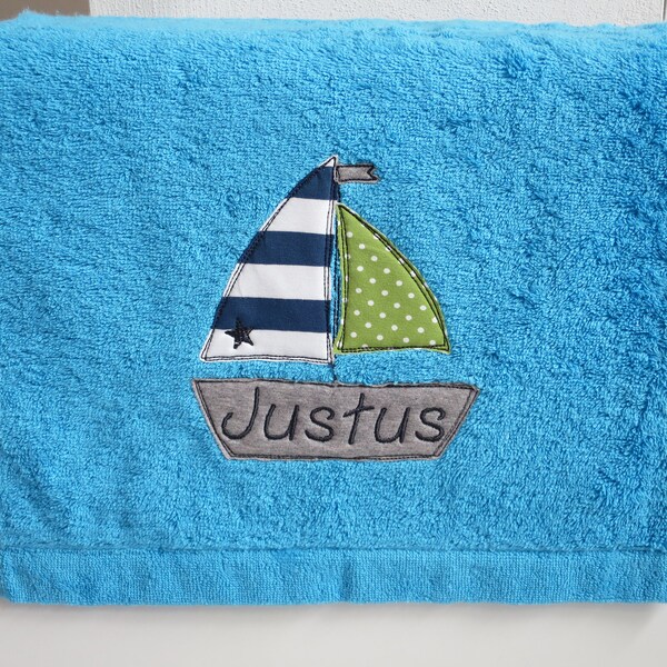 Handtuch und/oder Waschlappen mit Namen und Segelboot Wunschfarbe Wunschgröße