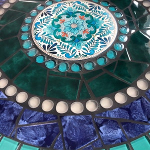 Table en mosaïque, pièce unique faite à la main pour le jardin image 5