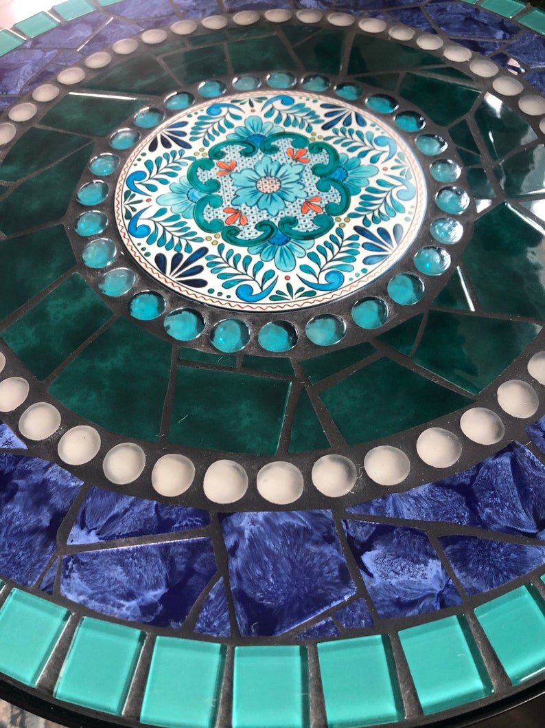 Table en mosaïque, pièce unique faite à la main pour le jardin image 5