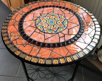Mosaiktisch, handgemachtes Unikat für den Garten